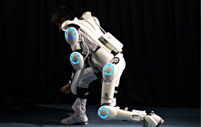 HAL-5 : un exosquelette qui rend dix fois plus fort